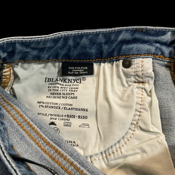 Blank NYC " The Fulton" Distressed Roll Up Shorts. Size 27 NWT. - Picture 5 of 7